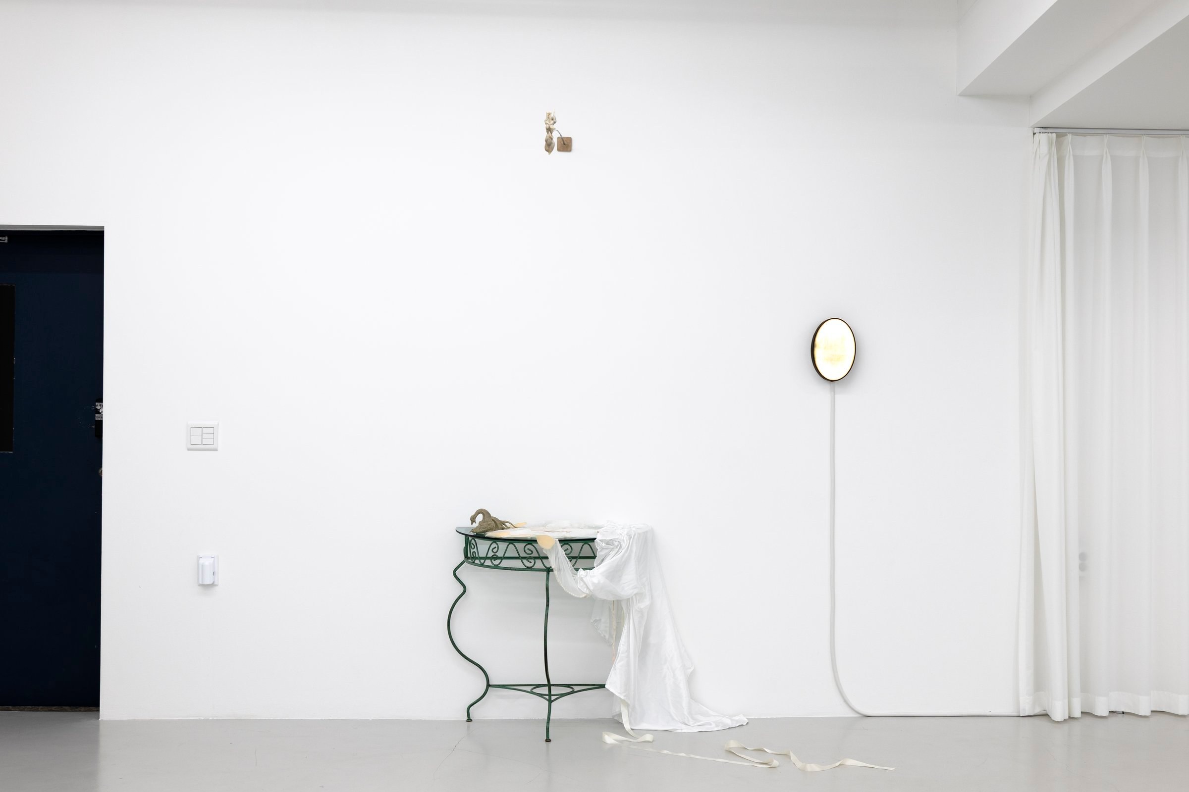 《성✧유물✧함》 installation view 5